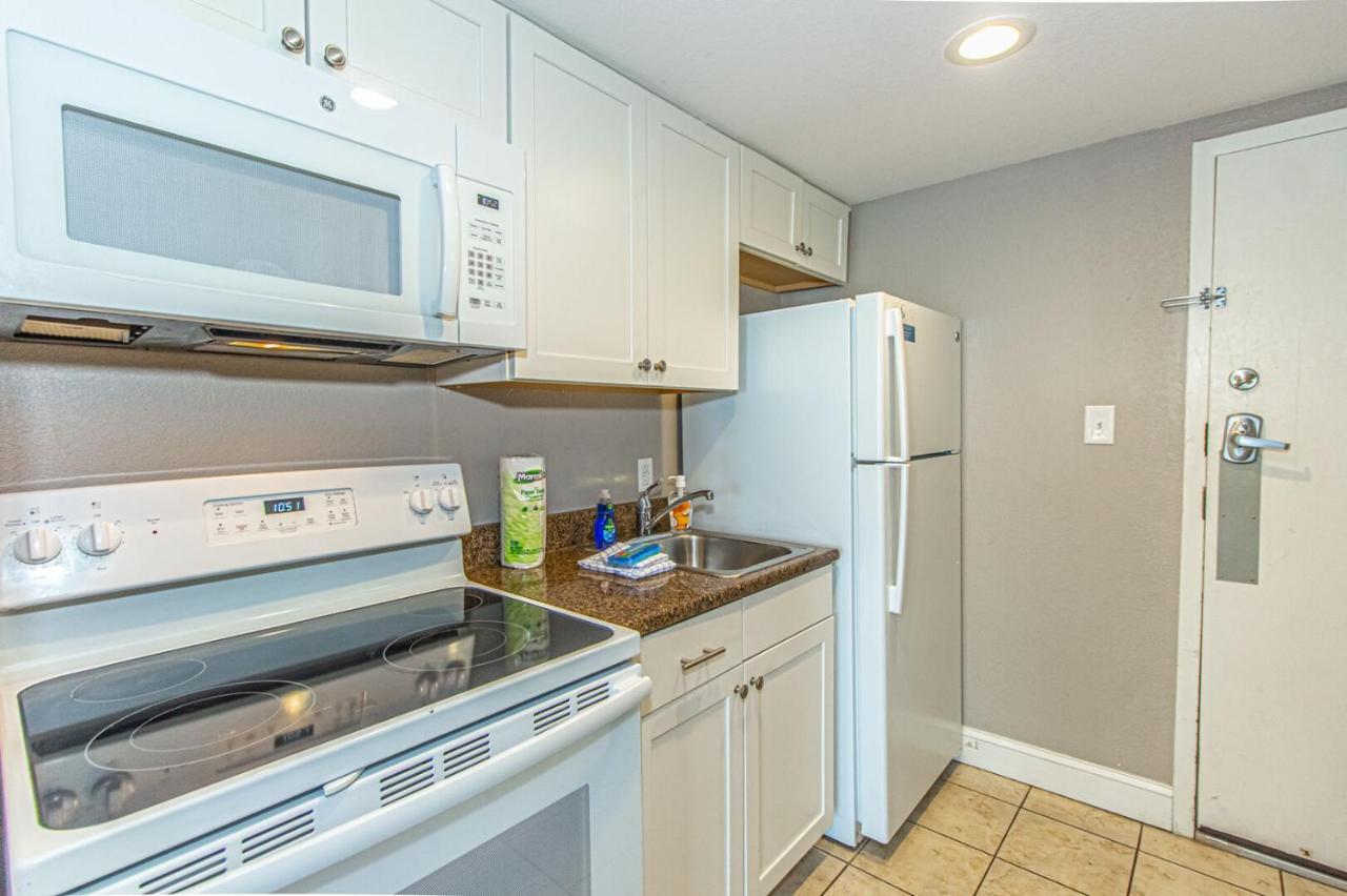 Ocean View King Suite With Modern Decor And Accents - Caravelle Resort 605 Sleeps 4 Guests Myrtle Beach Exterior foto
